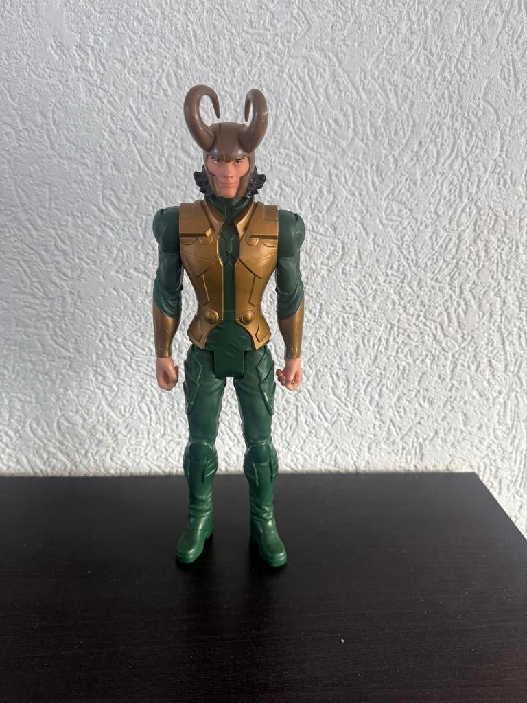 Marvel Loki Pop Figuur 30 cm - Gebruikt, Kinderen en Baby's, Speelgoed | Actiefiguren, Ophalen, Gebruikt