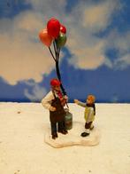 luville selling balloons kerstdorp poppetjes figurines kerst, Diversen, Kerst, Ophalen of Verzenden, Zo goed als nieuw