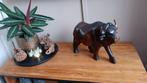 Prachtig groot massief houten wildebeest beeld uit Malawi, Antiek en Kunst, Ophalen of Verzenden