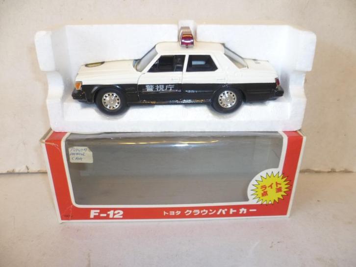 Diapet F12 Toyota Crown Patrol Car Politie 1:30 modelauto., Hobby en Vrije tijd, Modelauto's | Overige schalen, Zo goed als nieuw