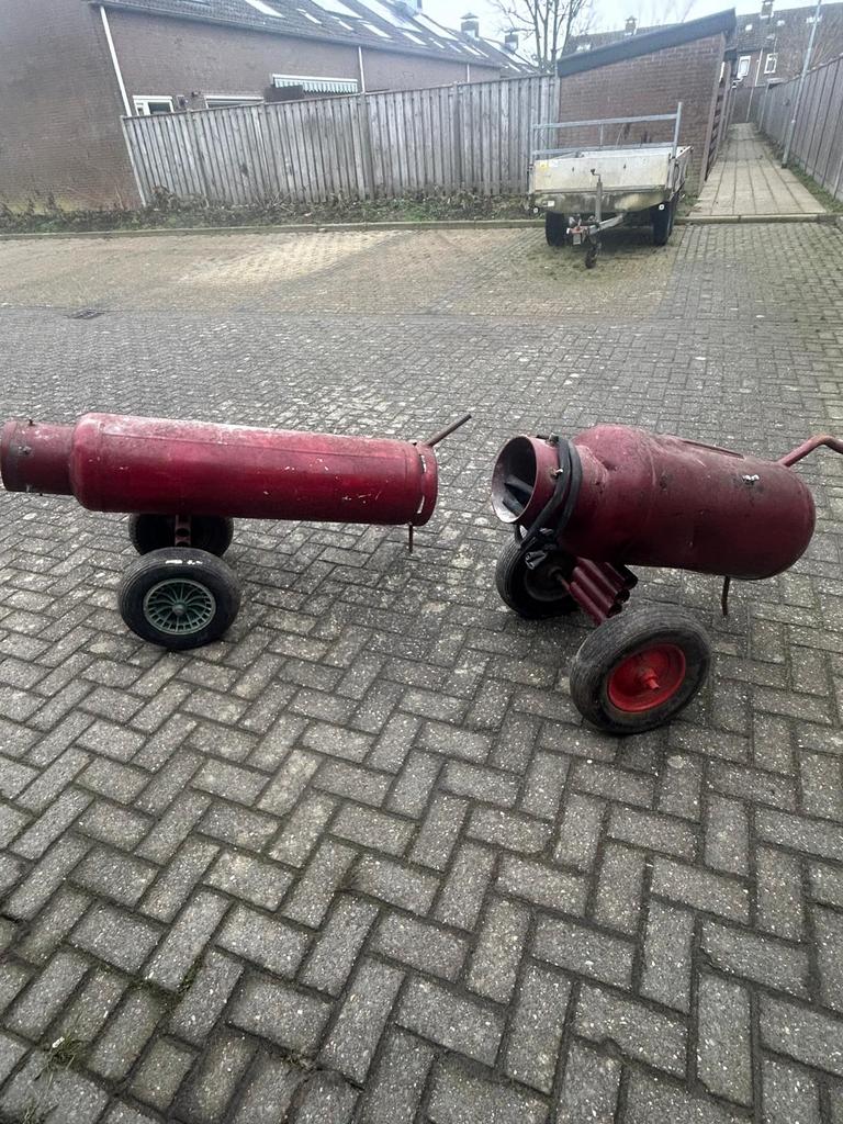 2 carbid kanonnen, 100 liter of meer, Ophalen, Zo goed als nieuw, Transportkar