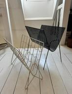 Tijdschriftenrekje krantenrek retro lectuurbak zwart wit, Huis en Inrichting, Woonaccessoires | Krantenbakken en Lectuurbakken