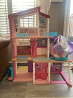 Barbie dreamhouse - poppenhuis met zwembad & glijbaan, Ophalen of Verzenden, Zo goed als nieuw, Poppenhuis