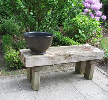 Buitenbloempot beschikbaar voor biedingen