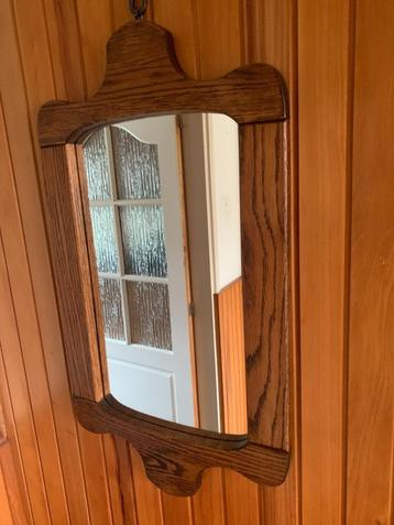 Spiegel beschikbaar voor biedingen