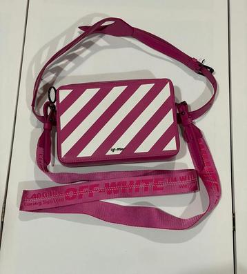 Off White beschikbaar voor biedingen