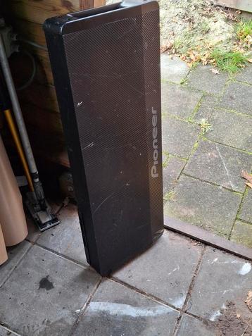 Pioneer subwoofer beschikbaar voor biedingen