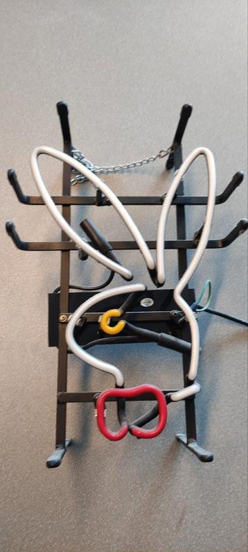 Neon Wandlamp Konijn 40cm beschikbaar voor biedingen