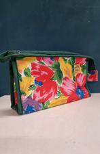 Retro Toilettasje met Bloemenprint nooit gebruikt, Ophalen of Verzenden, Nieuw, Dame