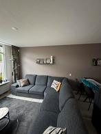 Grijze hoekbank + hocker - 2.80x2.80m, Huis en Inrichting, Banken | Bankstellen, Ophalen, 250 tot 300 cm, Gebruikt, 100 tot 125 cm