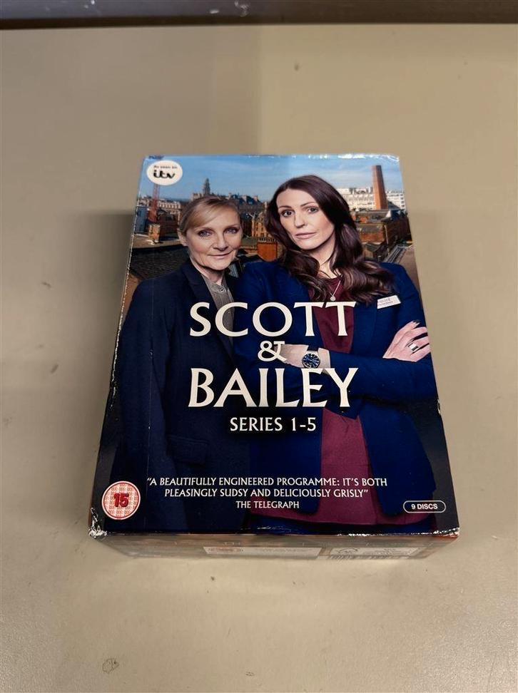 Scott and bailey compere series 1-5 9 dvd box, Cd's en Dvd's, Dvd's | Tv en Series, Zo goed als nieuw, Alle leeftijden, Ophalen of Verzenden