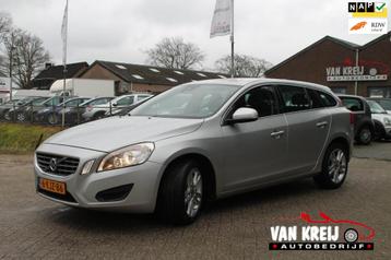 Volvo V60 1.6 T3 Momentum Automaat, Airco, Navi, Nap. beschikbaar voor biedingen