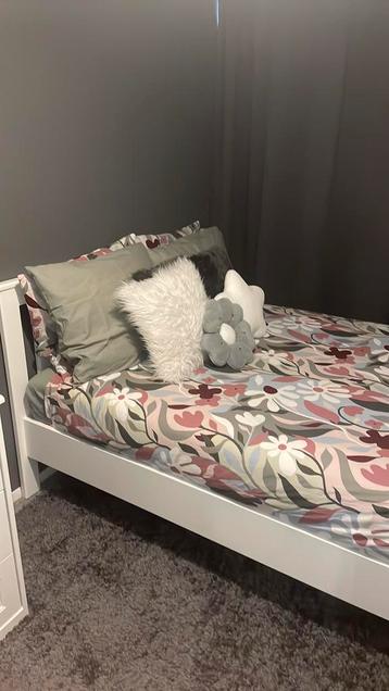 Songesand bedframe Ikea - afbeelding 2