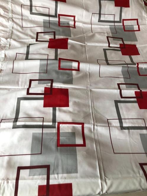 Mooie bedsprei/beddensprei - rood, wit, grijs - 200 x 230 cm, Huis en Inrichting, Slaapkamer | Beddengoed, Zo goed als nieuw, Overige typen