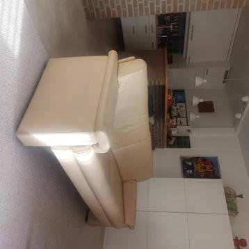 Bank leer beige 2 mtr beschikbaar voor biedingen