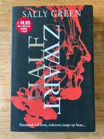 Sally Green - Half Zwart, Ophalen of Verzenden, Gelezen, Sally Green