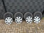 4 winterbanden met stalen velg en wieldoppen, Ophalen, 15 inch, Banden en Velgen, 185 mm
