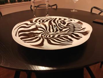 Mihai Topescu glazen schaal - Zebra design beschikbaar voor biedingen