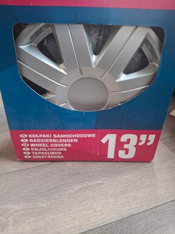 Wieldoppen 13 inch - Nieuw in Doos beschikbaar voor biedingen