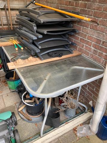 Tuintafel  beschikbaar voor biedingen