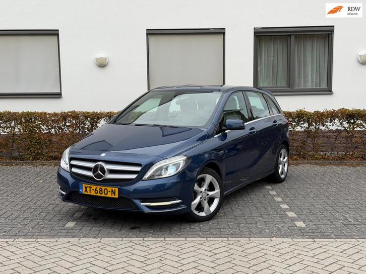 Mercedes-Benz B-klasse 200 Ambition LEER XENON APK TOP STAAT, Auto's, Mercedes-Benz, Bedrijf, Te koop, B-Klasse, ABS, Achteruitrijcamera