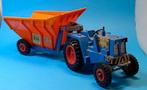 Triang diecast Tugster tractor met kiepwagen # lengte 31, Ophalen of Verzenden, Zo goed als nieuw, Tractor of Landbouw