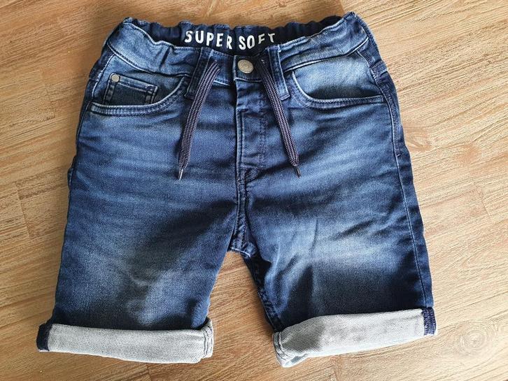 H&M super soft slim fit short / korte broek maat 116, Kinderen en Baby's, Kinderkleding | Maat 116, Nieuw, Jongen, Broek, Ophalen of Verzenden