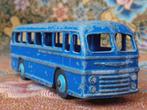 Oud model Roadmaster bus uit Engeland van Dinky Toys 12 cm.