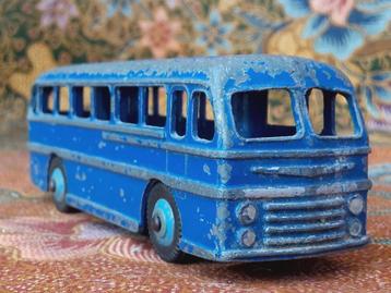 Oud model Roadmaster bus uit Engeland van Dinky Toys 12 cm. beschikbaar voor biedingen