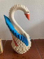 papiervouwkunst origami papieren kleine zwaan blauw oranje, Ophalen of Verzenden, Zo goed als nieuw, Dier