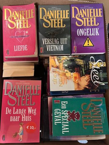 Doos Danielle Steel boeken! beschikbaar voor biedingen