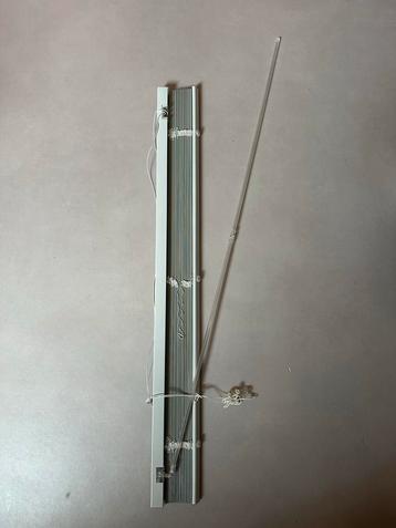 Witte jaloezie 88x128cm, 16mm lamellen beschikbaar voor biedingen