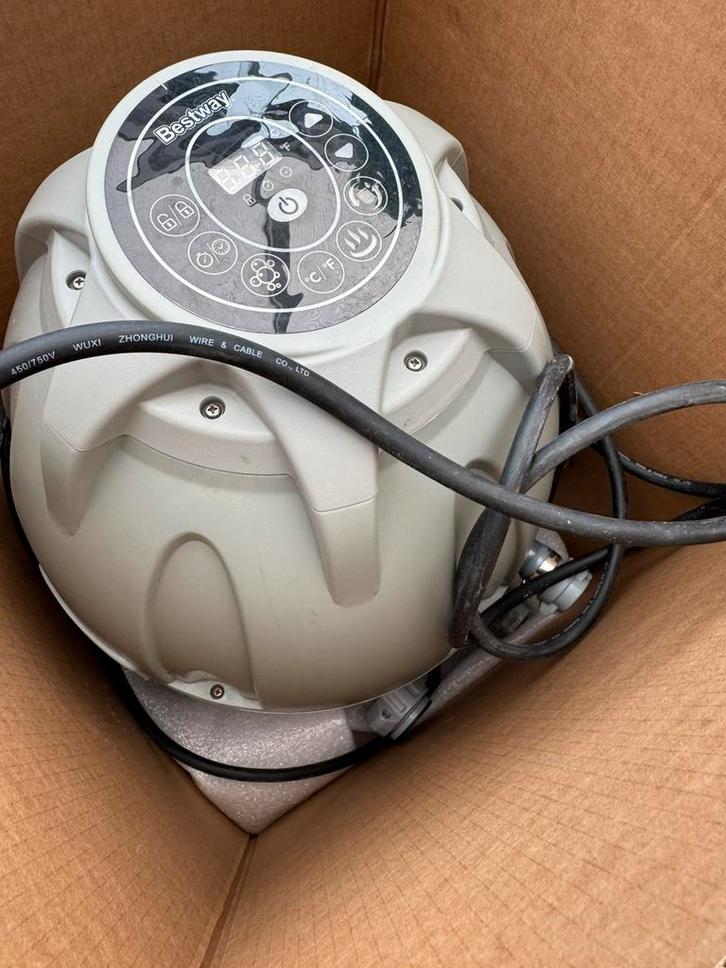 Jacuzzi pomp, Tuin en Terras, Bubbelbaden en Hottubs, Zo goed als nieuw, Pomp, Ophalen of Verzenden