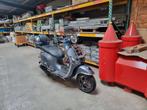 Vespa primavera custom 2022 E5 (blauw kenteken), Fietsen en Brommers, Scooters | Vespa, Maximaal 25 km/u, Benzine, Overige modellen