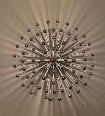 Prachtige space age wandlamp beschikbaar voor biedingen