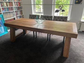 Massief iepenhouten eettafel - Zo goed als nieuw! beschikbaar voor biedingen