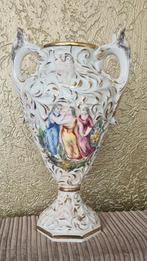 Capodimonte vaas porselein, Ophalen