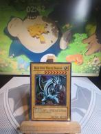 Blue-Eyes white dragon SKE-001, Hobby en Vrije tijd, Ophalen of Verzenden, Gebruikt, Losse kaart, Foil