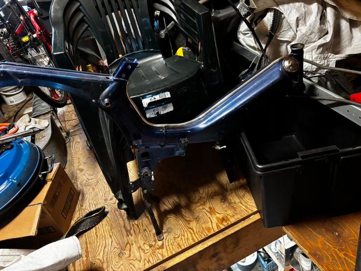 Frame+ onderdelen tomos a35, Fietsen en Brommers, Brommers | Tomos, Gebruikt, Quadro, Ophalen of Verzenden