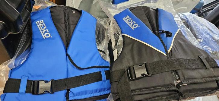 Partij nieuwe zwemvesten voor kinderen XS merk Besto 38 stuk, Watersport en Boten, Watersportkleding, Nieuw, Reddingsvest of Zwemvest