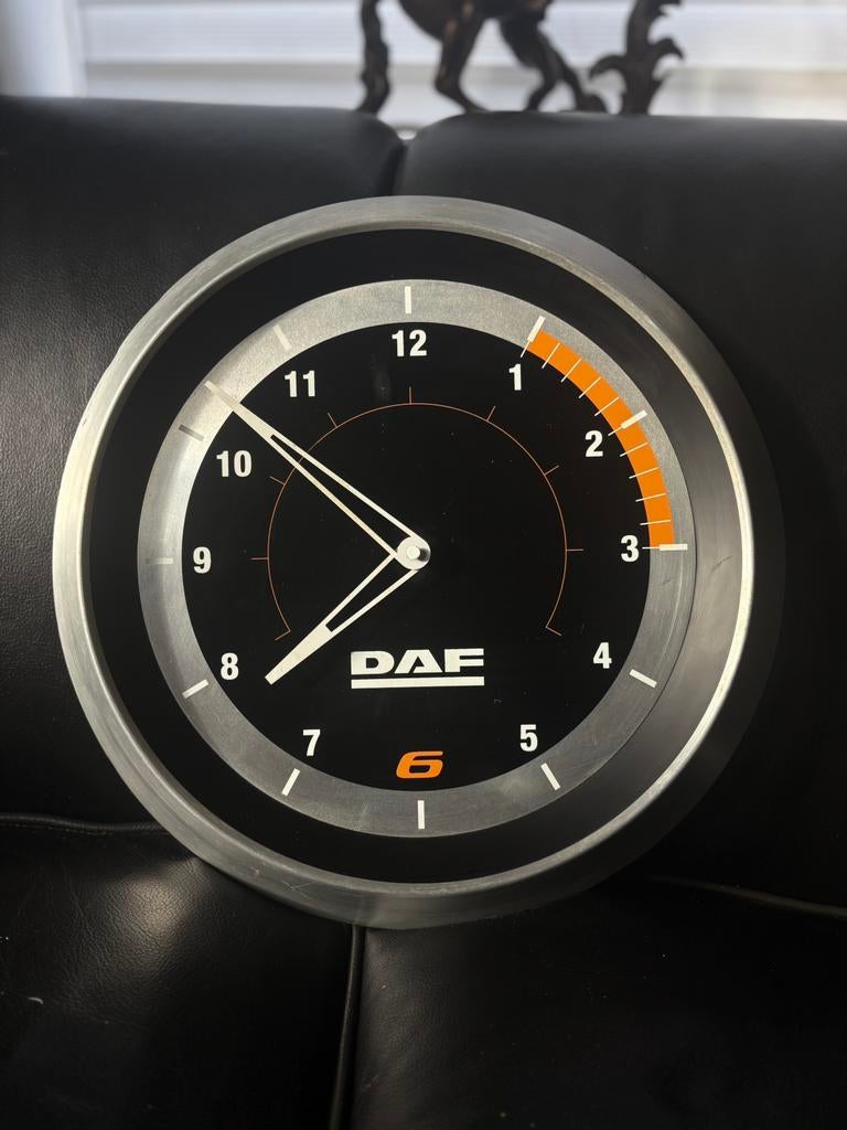 DAF wandklok in de stijl van een brandstofmeter., Ophalen of Verzenden, Zo goed als nieuw, Wandklok