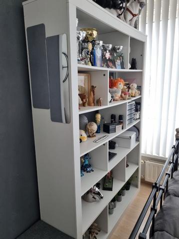 Roomdivider beschikbaar voor biedingen