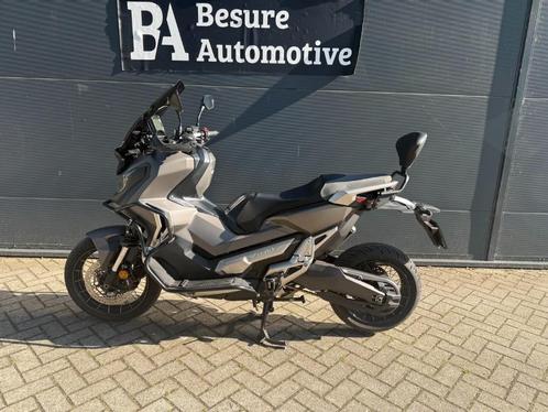 Honda X-ADV 750 – Automaat | Vol opties | Akrapovic | Offroa, Motoren, Motoren | Honda, Bedrijf, Scooter, meer dan 35 kW, 2 cilinders
