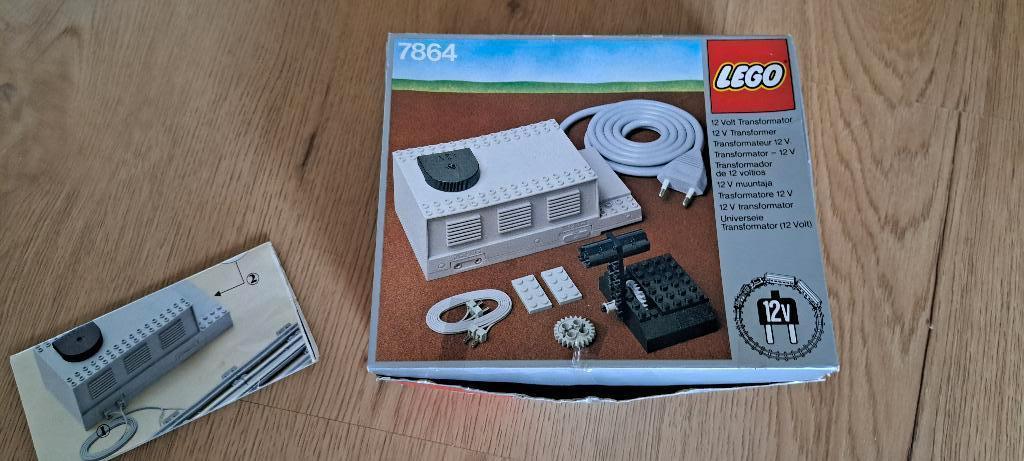 LEGO 7864 transformator 12v in doos en instructieboekje, Kinderen en Baby's, Speelgoed | Duplo en Lego, Ophalen of Verzenden, Zo goed als nieuw