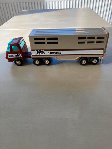 Tonka truck + veetrailer beschikbaar voor biedingen