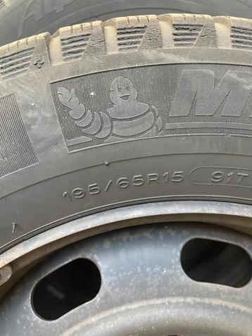 4x Michelin winterbanden op stalen velg (195/65R15) beschikbaar voor biedingen