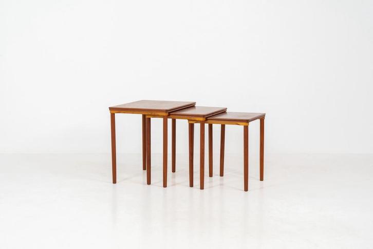 Set van 3 vintage nesttafels van E.W. Bach, Huis en Inrichting, Tafels | Bijzettafels, Zo goed als nieuw, Rond, 45 tot 60 cm, Minder dan 55 cm