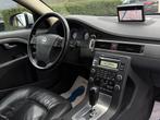 Volvo V70 2.5T Kinetic - AUTOMAAT - PARK SENS - VOLLEDIG OND, Auto's, Volvo, Zwart, 1574 kg, 2521 cc, 92 €/maand