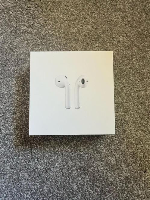 Te koop: Apple AirPods 2 met oplaadcase en originele doos, Telecommunicatie, Mobiele telefoons | Oordopjes, Gebruikt, Bluetooth