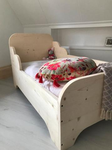 Kinderbed (120x60cm) beschikbaar voor biedingen